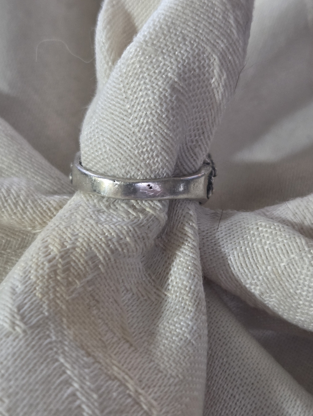 Dian Malouf SISTER Sterling Silver Ring, Size 8 - Picture 5 of 15